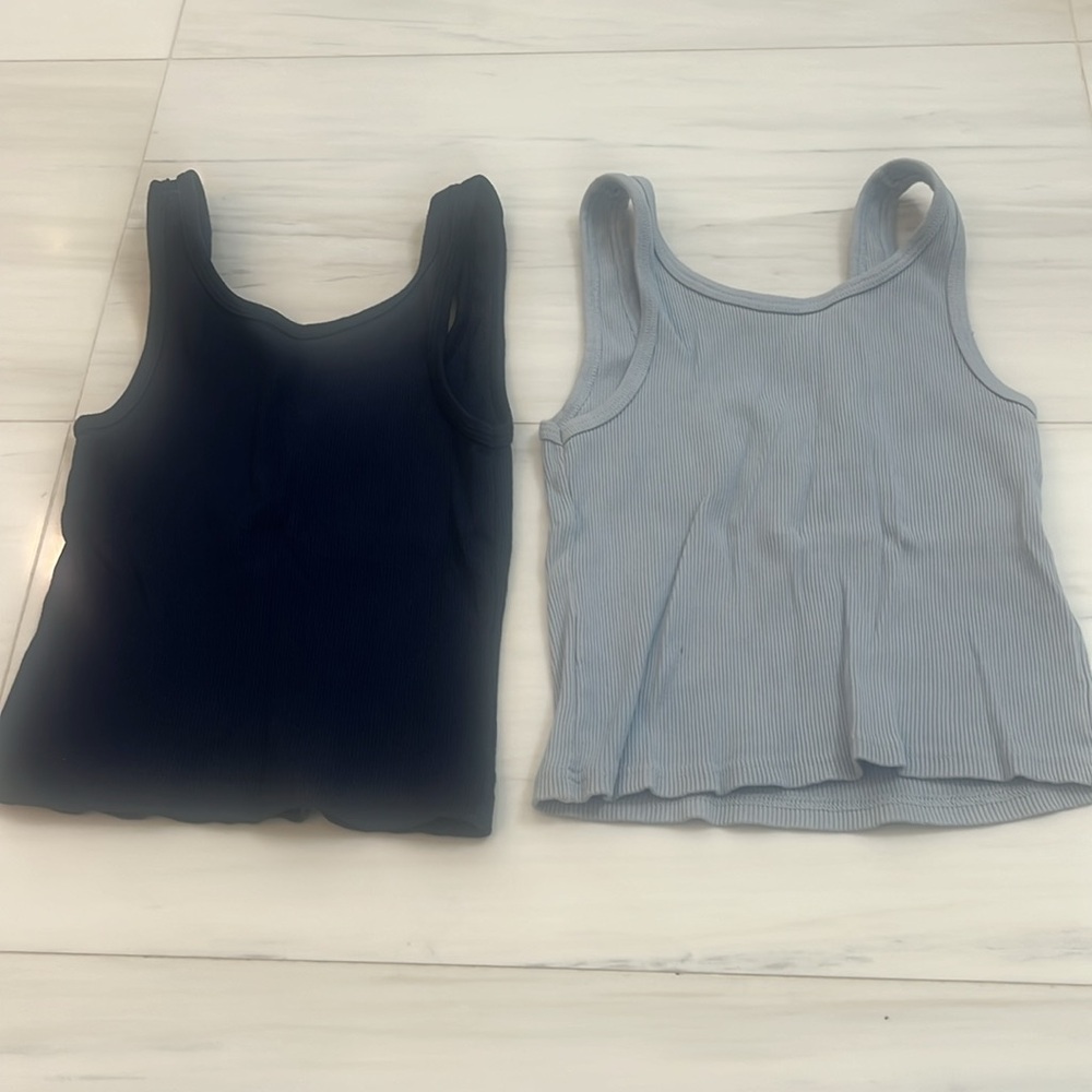 Brandy Melville Ribbed Tank Top Bundle - Picture 4 of 4